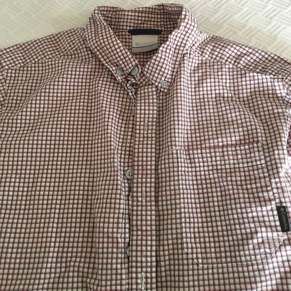 Columbia short shelve men's button down shirt