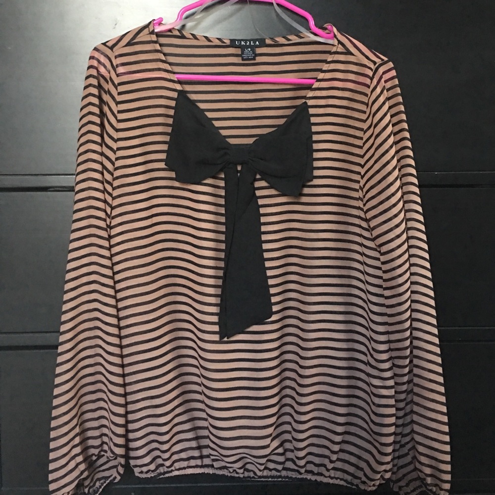 Long sleeve blouse with bow