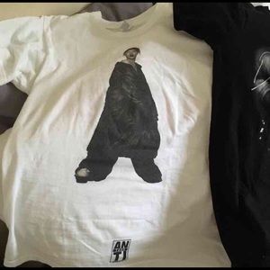 FINAL PRICE! Rihanna Tour shirt. BLACK ONE ONLY!