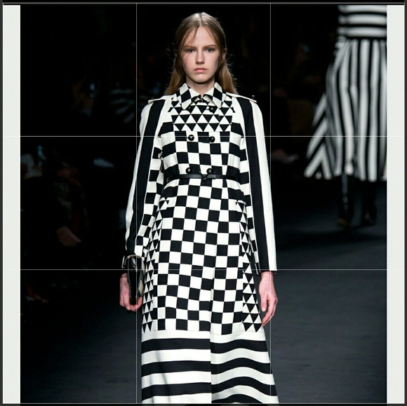 Checkered Sleeveless Sumner Dress - Picture 5 of 6