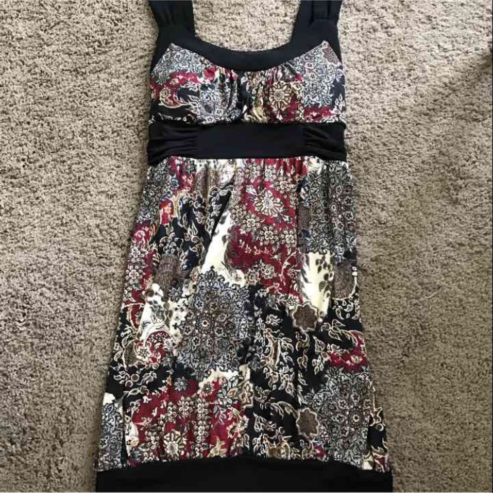 Dress w. Tie back