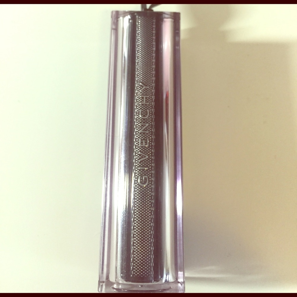 Givenchy rouge interdit vinyl lipstick 02