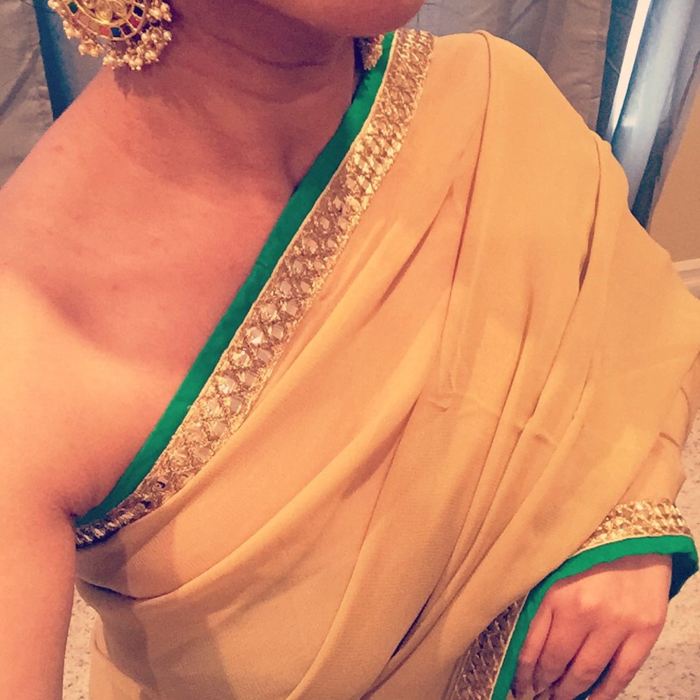 Mirror work Blouse and Saree - Picture 3 of 9