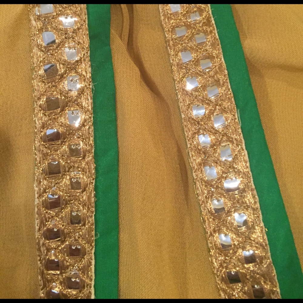Mirror work Blouse and Saree - Picture 5 of 9