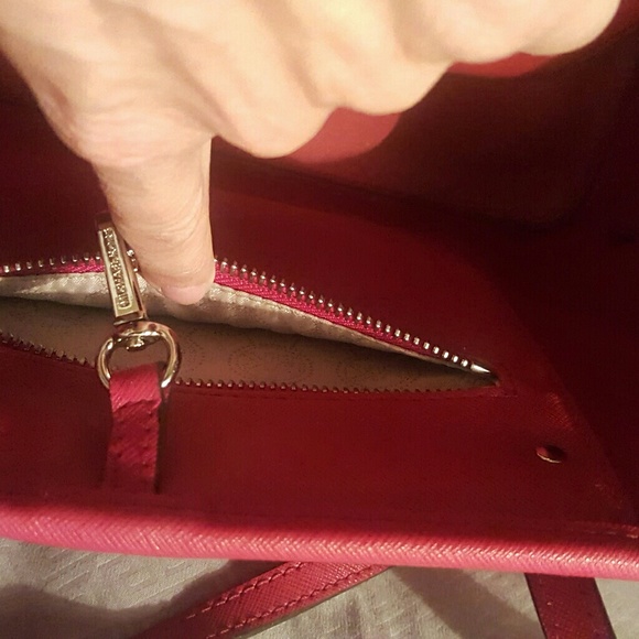 Additional pic of red Michael kors - Picture 2 of 4