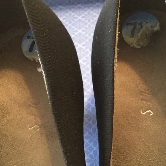 Shoes - Picture 4 of 5