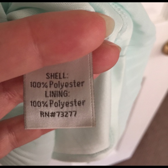 Lauren Conrad sleeveless blouse. - Picture 2 of 4