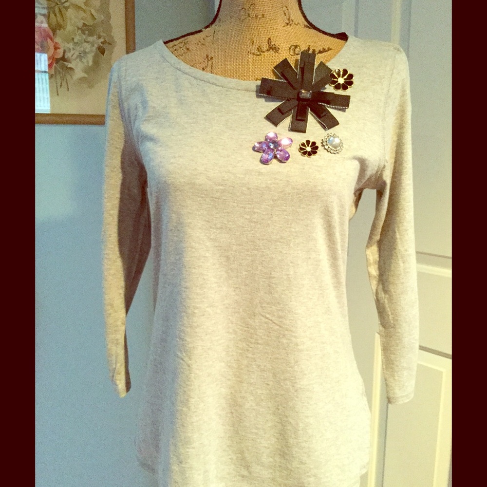 Isaac Mizrahi gray long sleeve bling tee