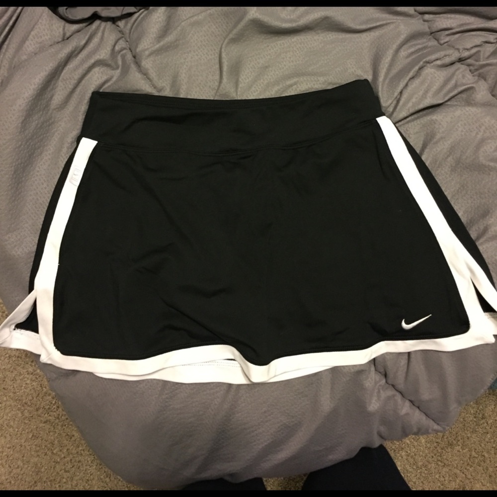 Nike tennis skort