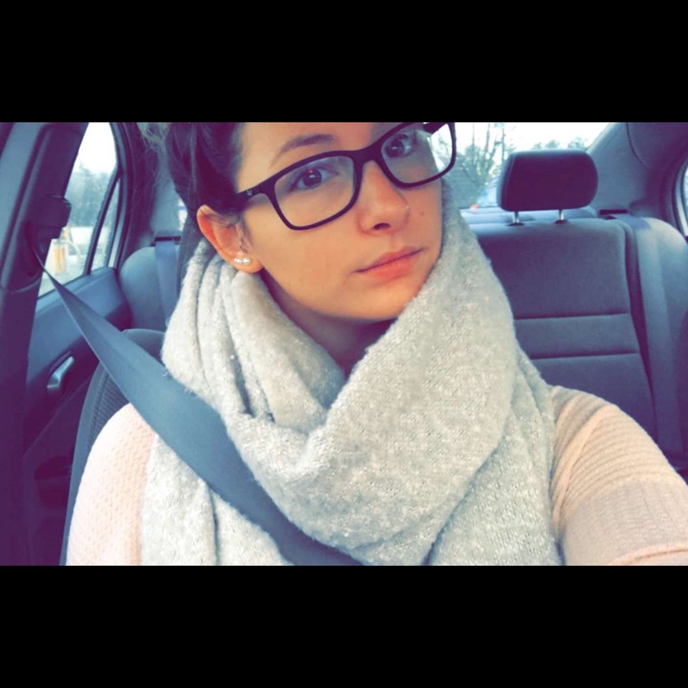 Meet your Posher, Brianna