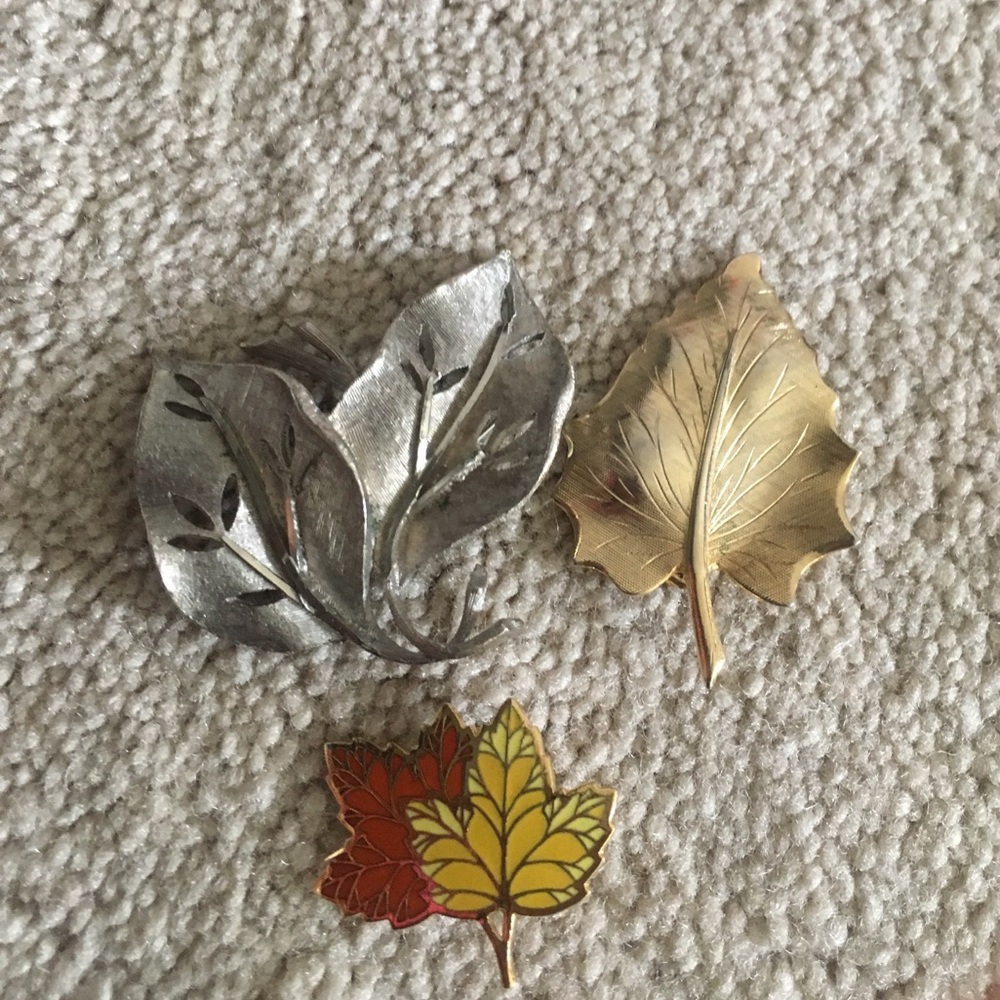 Leaf brooches bundle