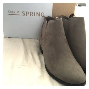 Taupe ankle boots by Call It Spring