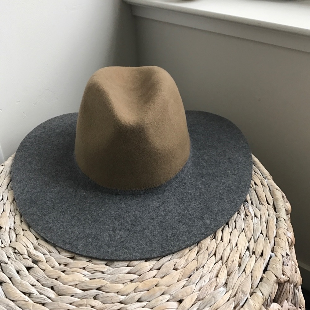Never worn Zara wide brim hat in tan and grey