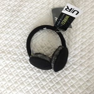 Earmuffs that connect to phone or MP3 NWT