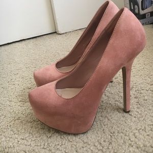 Size 7 Breckelle's Soft Pink Heels