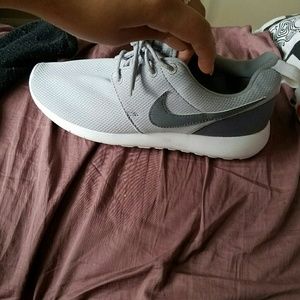 NIKE Roshe Run ***like New***