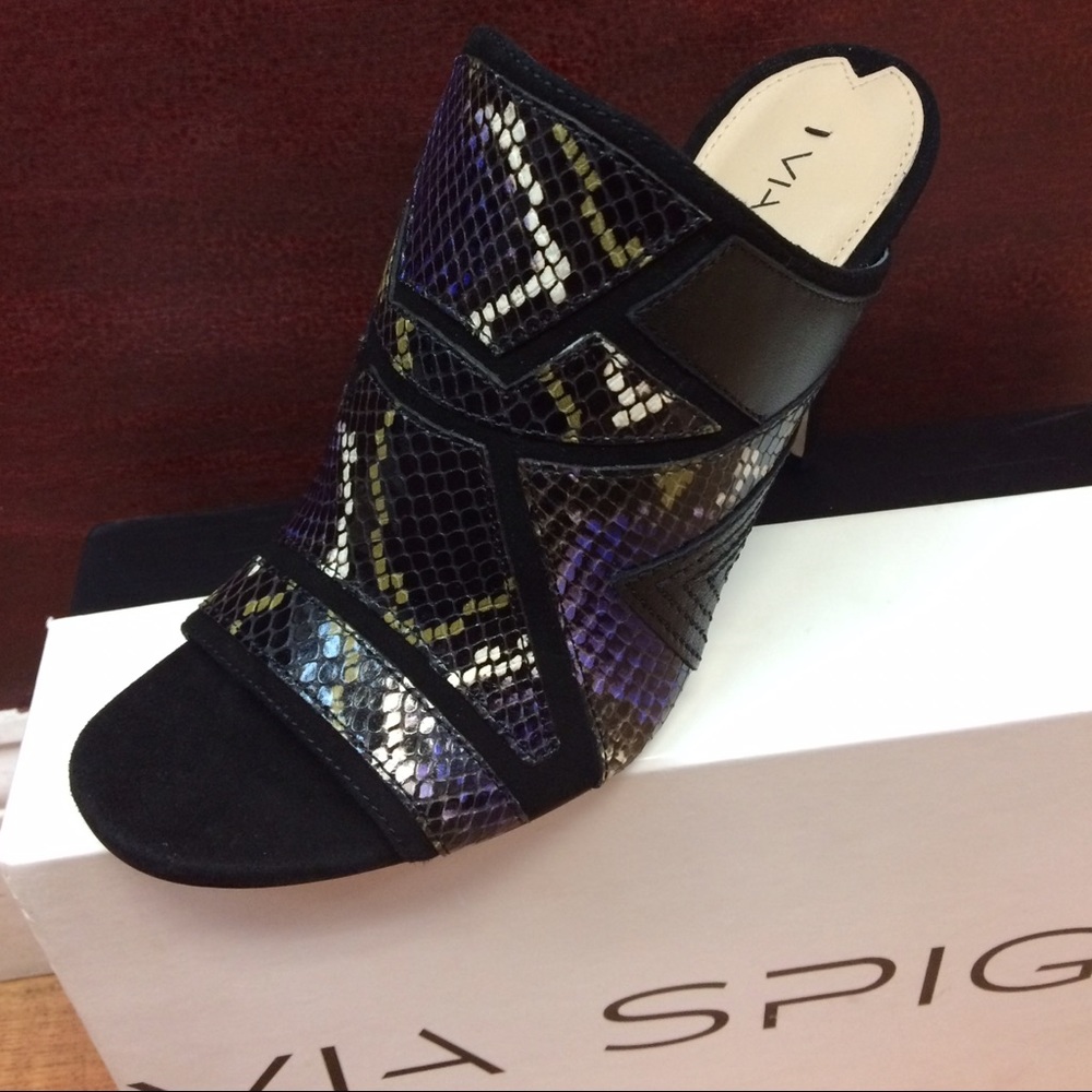 Tarot Snake Embossed Mule