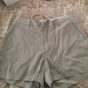 Gap khaki shorts