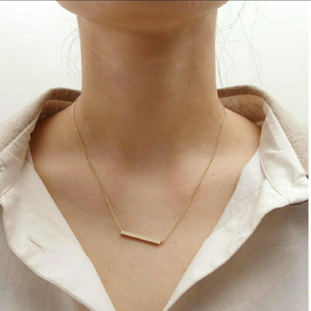 Gold bar necklace