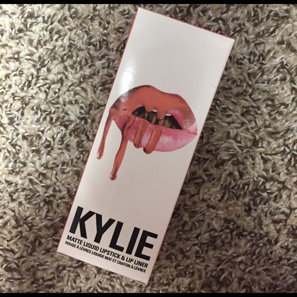 Dirty Peach Matte Liquid Lipstick