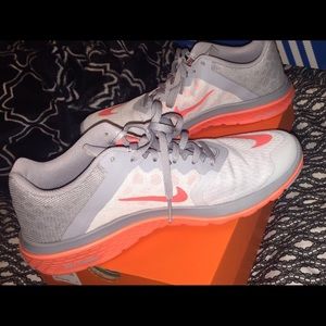 Nike FS Lite Run 3 size 9.5