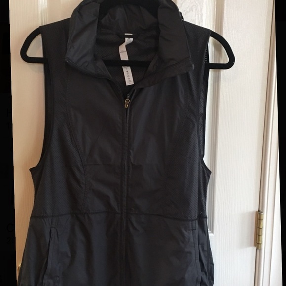 lululemon vest with hood