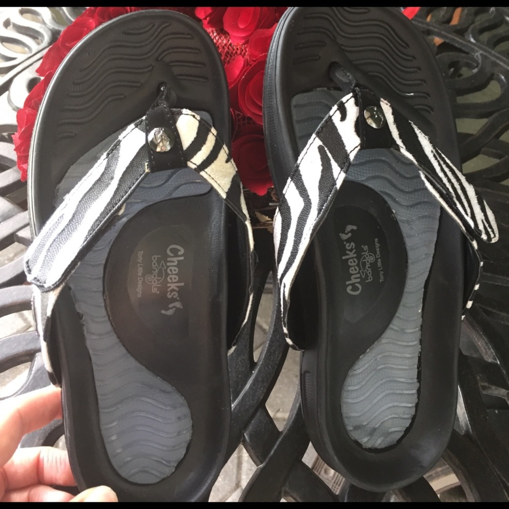 Tony little Cheeks flip flops! NBW!