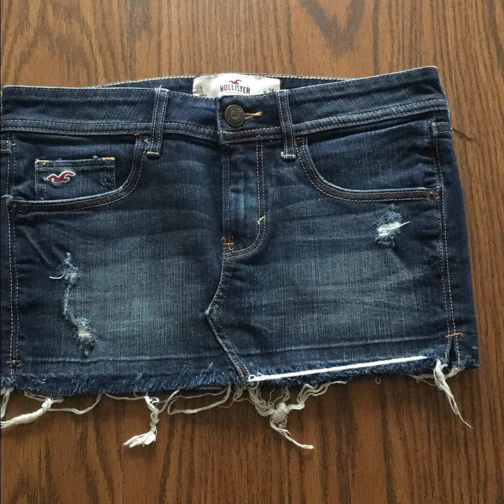 Hollister Mini skirt!!