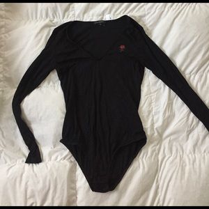 Ribbed V Neck Bodysuit with Rose Detail