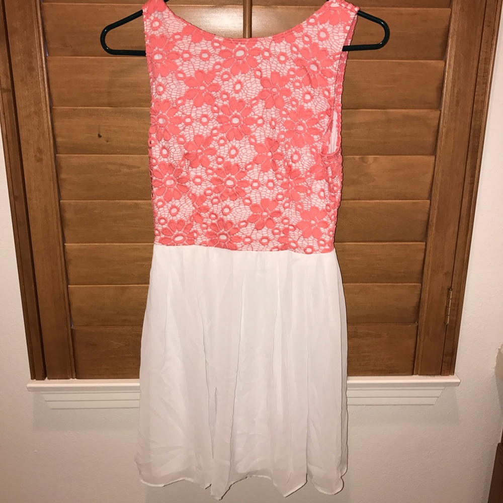 Pink & White flowy dress