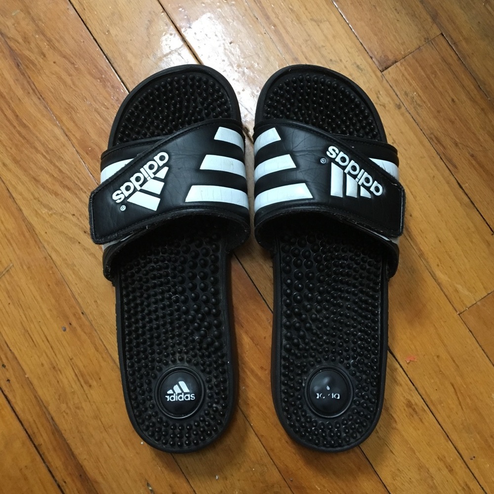 Classic Adidas Slids