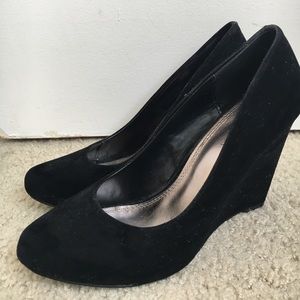 Size 7 Bakers Black Suede Wedges