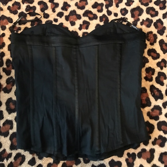 2b Bebe medium strapless Peplum top with side zip - Picture 5 of 5
