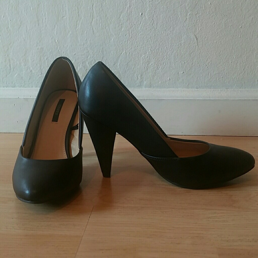 Forever 21 pumps