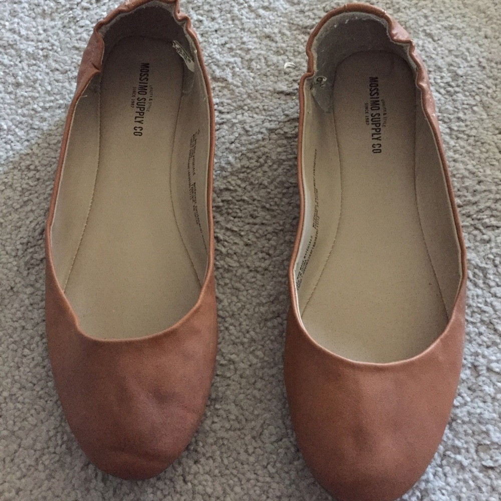 Mossimo size 10 tan flats - worn only twice