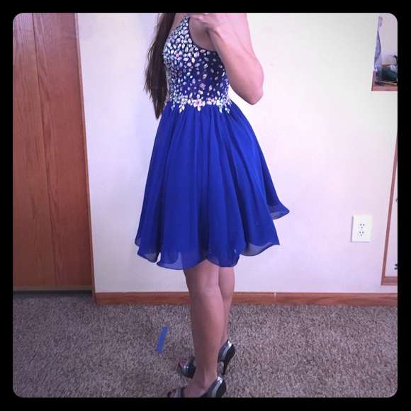 Worn once for prom! - Picture 3 of 5