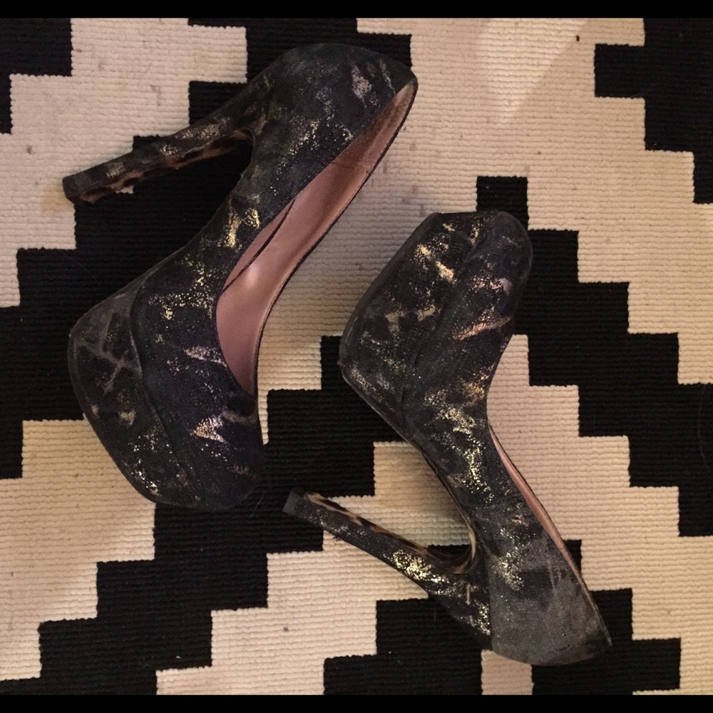 Betsy Johnson Divah - leopard print heels