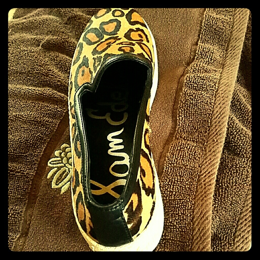 DIRT CHEAP FOR THE NEXT 12 HOURS Sam Edelman flats