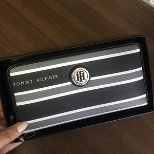 Tommy Hilfiger Wallet | *Brand New