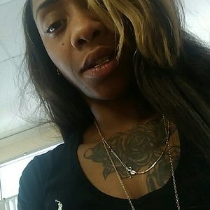 Meet your Posher, Leslie