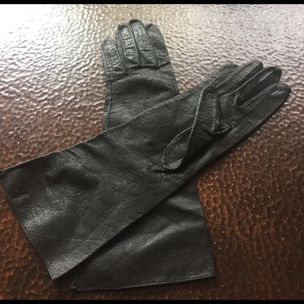 Extra small leather black long gloves. NEW