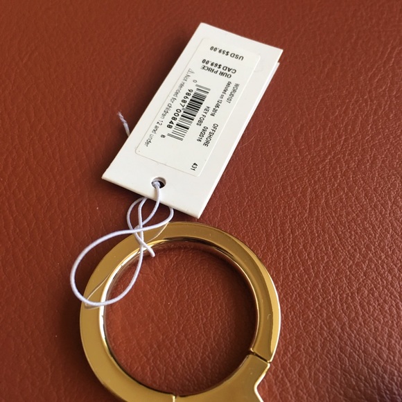 Kate Spade Whale Keychain - Picture 6 of 8