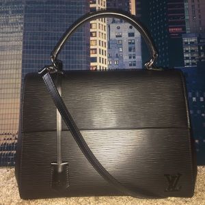 LOUIS VUITTON Cluny MM Epi Noir Black Authentic