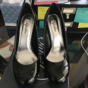 Black patent 5.5 high heel