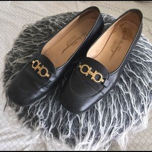 Salvatore Ferragamo Black Flats loafers 9.5