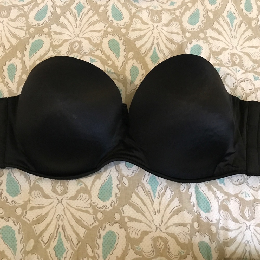 Beautiful Black strapless bra