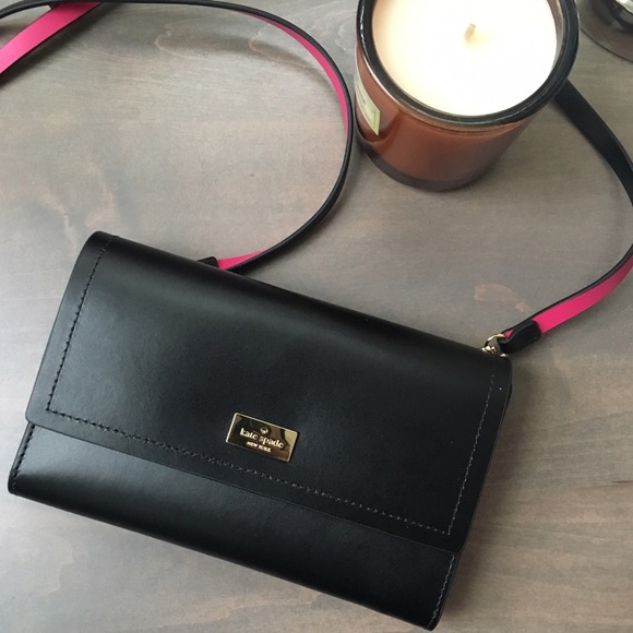 kate spade Handbags - Kate Spade Black Cross Body Wallet