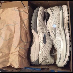 Brooks adrenaline GTS 17