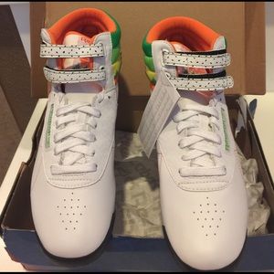Women's Hi Top sneakers Reebok White Multi Sz 8