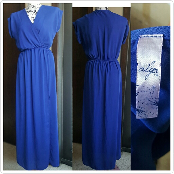 Francesca's Collections Dresses & Skirts - Francesca's Alya Maxi Dress